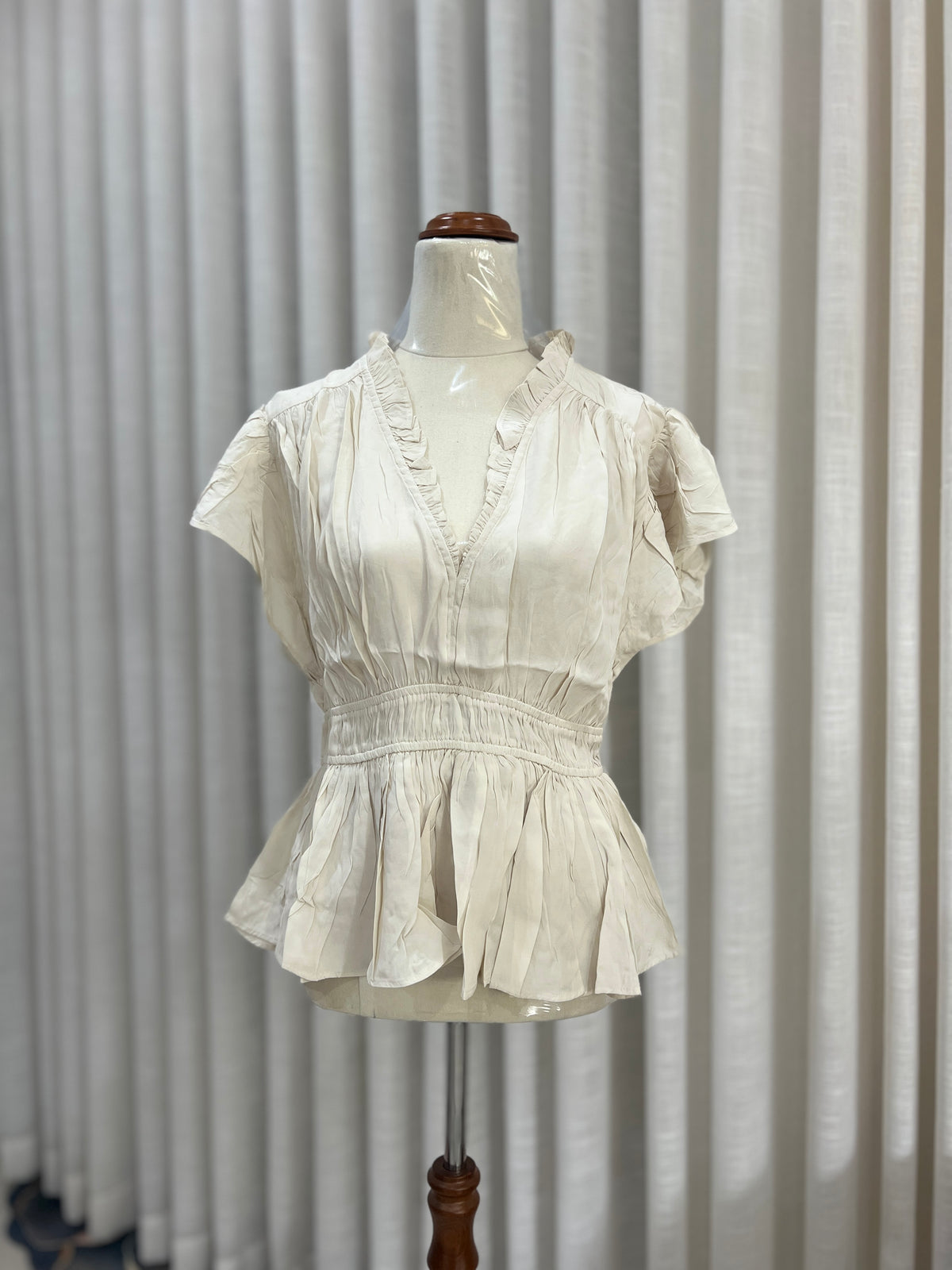 short sleeve beige top