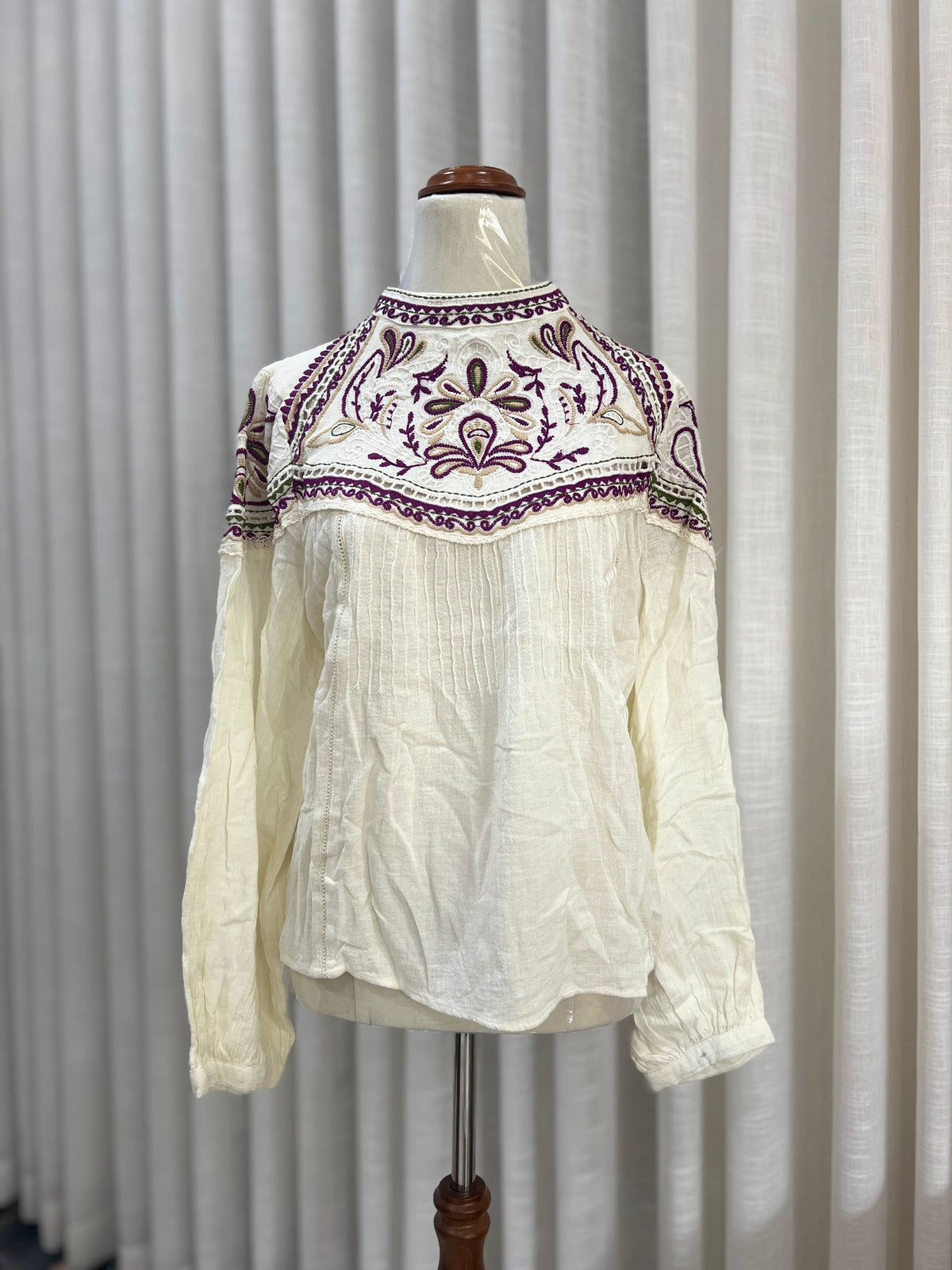 Long sleeve beige embroided neck top